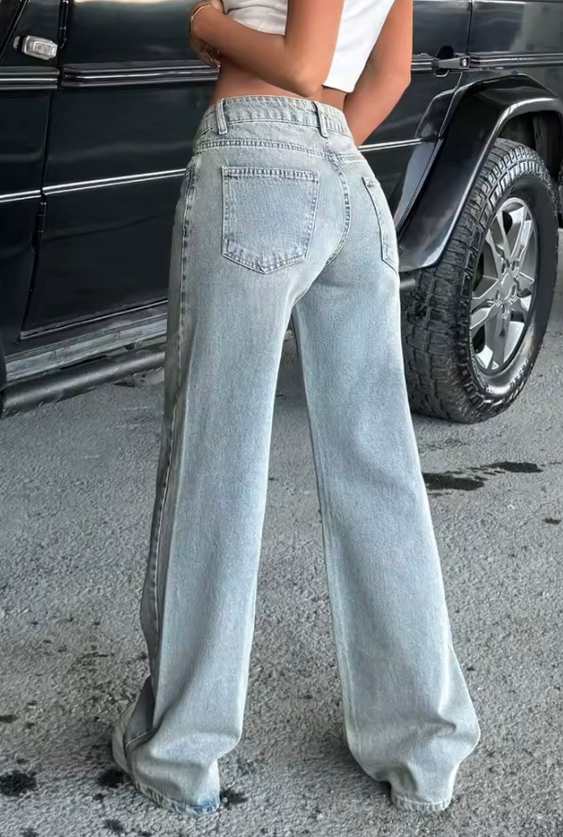 low waist loose light blue jeans
